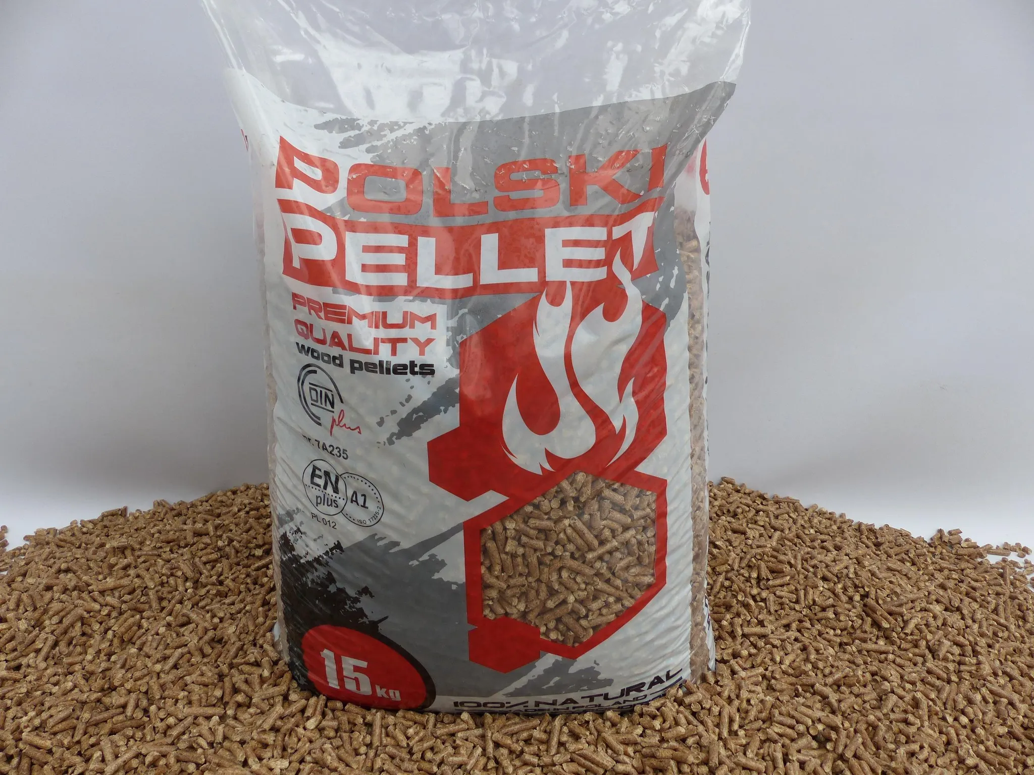 03ba180ee60298450f39a1ed64778306 Premium Holzpellets ENplus A1 975 kg (65 x 15 kg) – Image 1